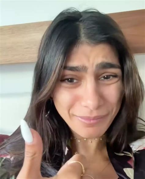 mia khalifa divorce|Mia Khalifa address backlash about marriage advice for women.